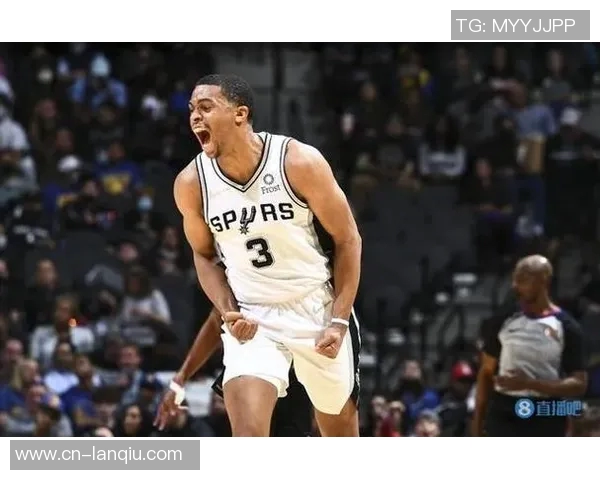 凯尔登全场完美表现5投全中14分3篮板1助攻3抢断正负值高达20分领衔全场 凯尔登全场完美表现5投全中14分3篮板1助攻3抢断正负值高达20分领衔全场